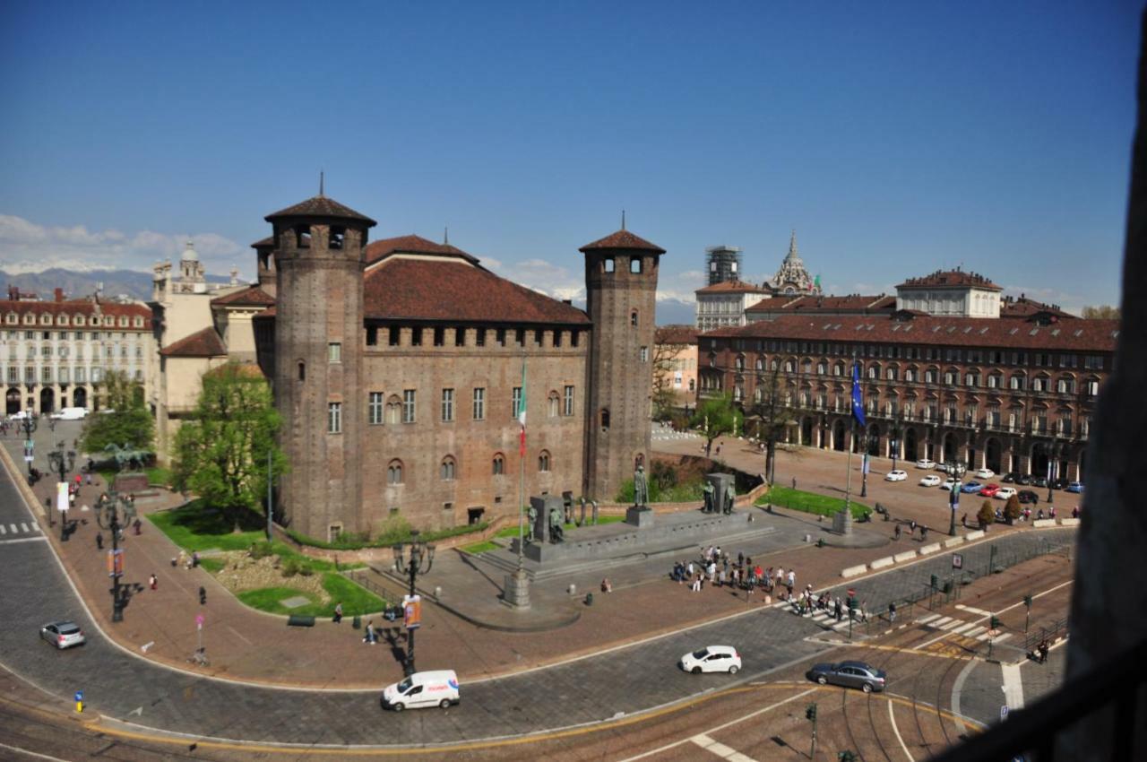 Apartmán Mansarda In Piazza Castello Turín Exteriér fotografie